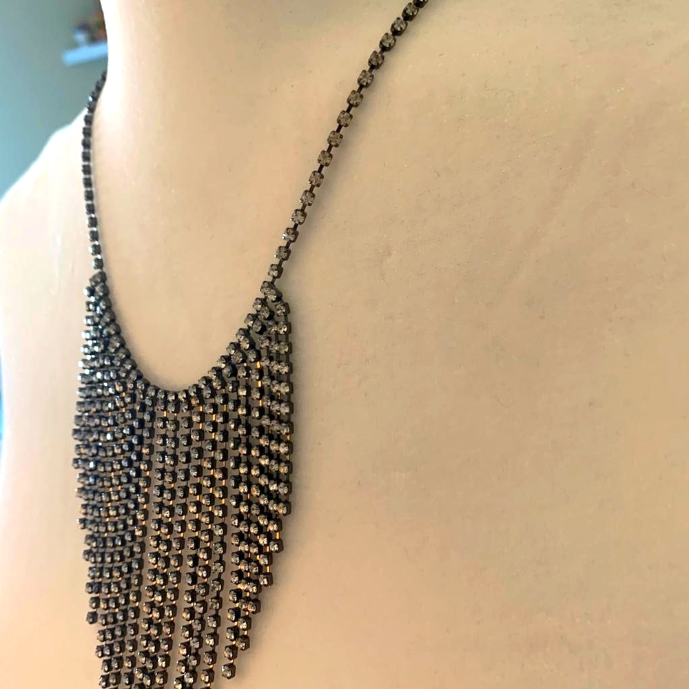 NWOT Black rhinestone necklace